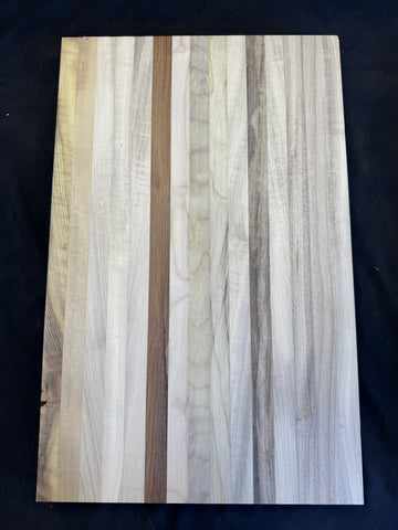 Cutting board #5002 (unfinished read description)